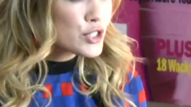 DailyDuff-dot-org_BeautyAndTheBriefcase_BTS00009.jpg DailyDuff-dot-org_BeautyAndTheBriefcase_BTS00009.jpg