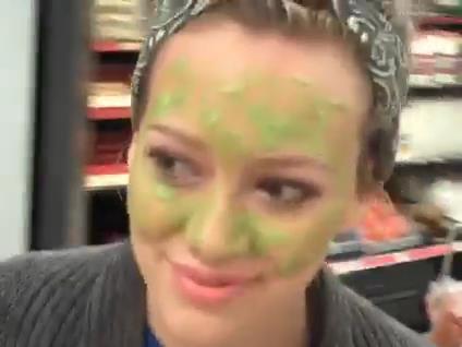 DailyDuff-dot-org_BeautyAndTheBriefcase_BTS00040.jpg DailyDuff-dot-org_BeautyAndTheBriefcase_BTS00040.jpg