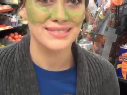 DailyDuff-dot-org_BeautyAndTheBriefcase_BTS00045.jpg DailyDuff-dot-org_BeautyAndTheBriefcase_BTS00045.jpg