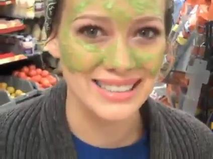 DailyDuff-dot-org_BeautyAndTheBriefcase_BTS00046.jpg DailyDuff-dot-org_BeautyAndTheBriefcase_BTS00046.jpg