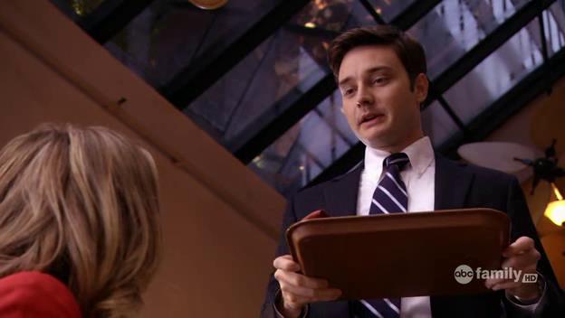 DailyDuff-dot-Org_BeautyAndtheBriefcase_Captures01139.jpg DailyDuff-dot-Org_BeautyAndtheBriefcase_Captures01139.jpg