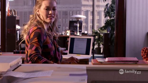 DailyDuff-dot-Org_BeautyAndtheBriefcase_Captures01476.jpg DailyDuff-dot-Org_BeautyAndtheBriefcase_Captures01476.jpg