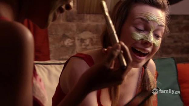 DailyDuff-dot-Org_BeautyAndtheBriefcase_Captures02331.jpg DailyDuff-dot-Org_BeautyAndtheBriefcase_Captures02331.jpg