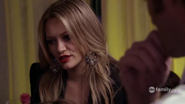 DailyDuff-dot-Org_BeautyAndtheBriefcase_Captures03199.jpg DailyDuff-dot-Org_BeautyAndtheBriefcase_Captures03199.jpg