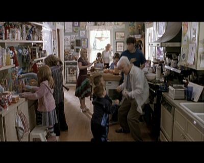 DailyDuff_dot_nl-CheaperByTheDozen-Featurette-CreatingAFictionalFamily0821.jpg