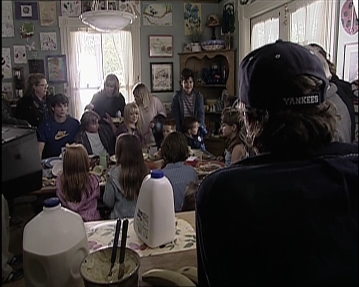 DailyDuff_dot_nl-CheaperByTheDozen-Featurette-FrogsAndEggs0067.jpg DailyDuff_dot_nl-CheaperByTheDozen-Featurette-FrogsAndEggs0067.jpg