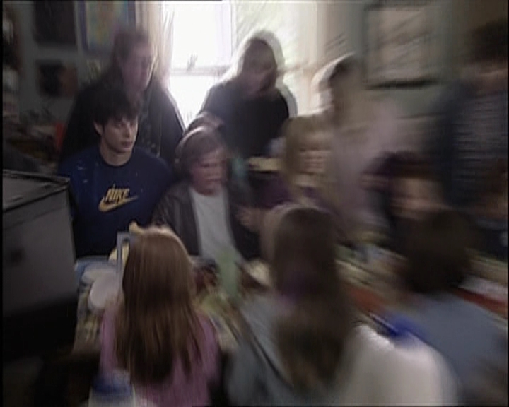 DailyDuff_dot_nl-CheaperByTheDozen-Featurette-FrogsAndEggs0068.jpg DailyDuff_dot_nl-CheaperByTheDozen-Featurette-FrogsAndEggs0068.jpg