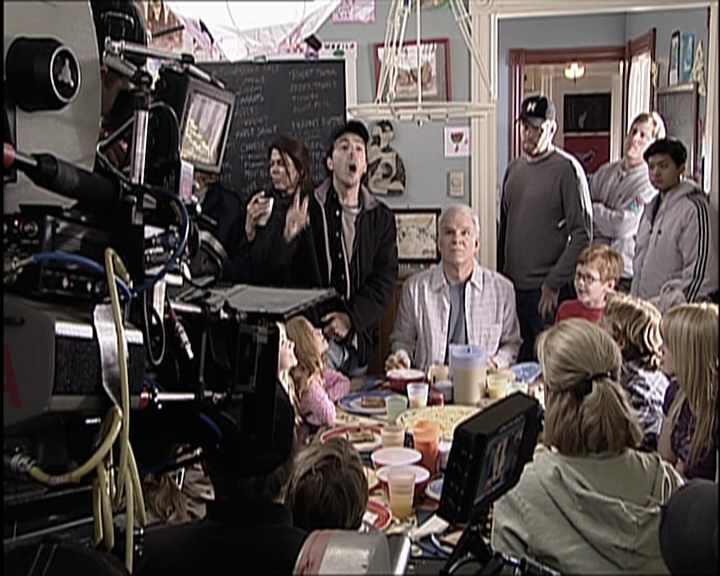 DailyDuff_dot_nl-CheaperByTheDozen-Featurette-FrogsAndEggs0105.jpg DailyDuff_dot_nl-CheaperByTheDozen-Featurette-FrogsAndEggs0105.jpg