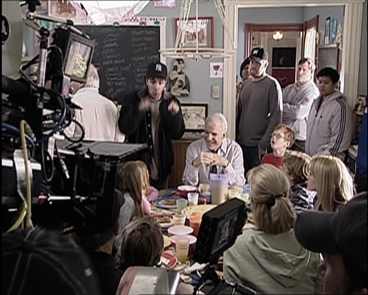 DailyDuff_dot_nl-CheaperByTheDozen-Featurette-FrogsAndEggs0120.jpg DailyDuff_dot_nl-CheaperByTheDozen-Featurette-FrogsAndEggs0120.jpg