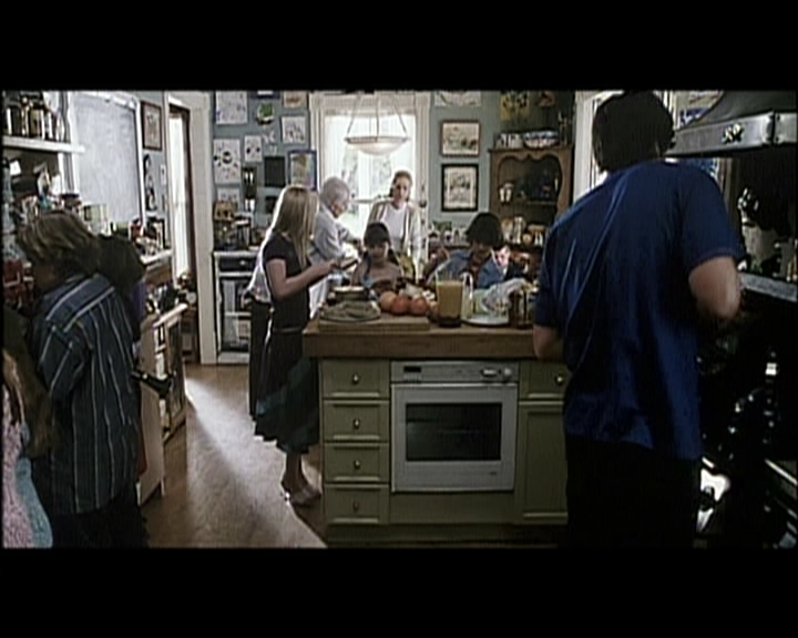 DailyDuff_dot_nl-CheaperByTheDozen-Featurette-FrogsAndEggs0380.jpg DailyDuff_dot_nl-CheaperByTheDozen-Featurette-FrogsAndEggs0380.jpg