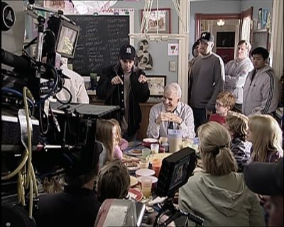 DailyDuff_dot_nl-CheaperByTheDozen-Featurette-FrogsAndEggs0119.jpg