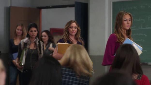 DailyDuff-dot-Org_Community2x07AerodynamicsofGender_Captures00001.jpg DailyDuff-dot-Org_Community2x07AerodynamicsofGender_Captures00001.jpg