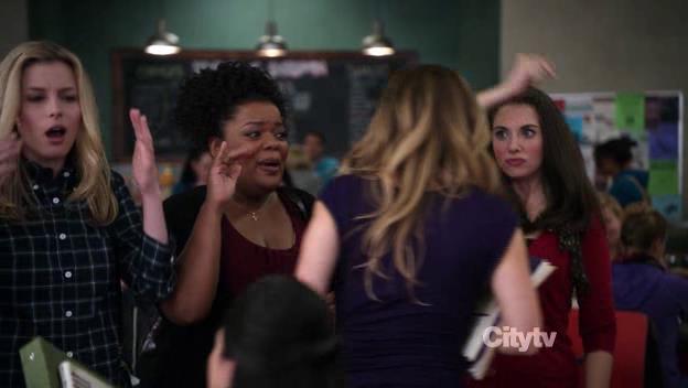 DailyDuff-dot-Org_Community2x07AerodynamicsofGender_Captures00045.jpg