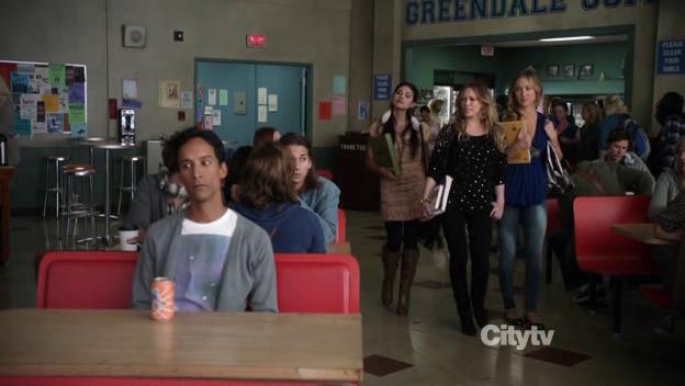 DailyDuff-dot-Org_Community2x07AerodynamicsofGender_Captures00080.jpg DailyDuff-dot-Org_Community2x07AerodynamicsofGender_Captures00080.jpg