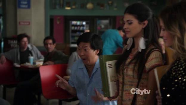 DailyDuff-dot-Org_Community2x07AerodynamicsofGender_Captures00096.jpg DailyDuff-dot-Org_Community2x07AerodynamicsofGender_Captures00096.jpg