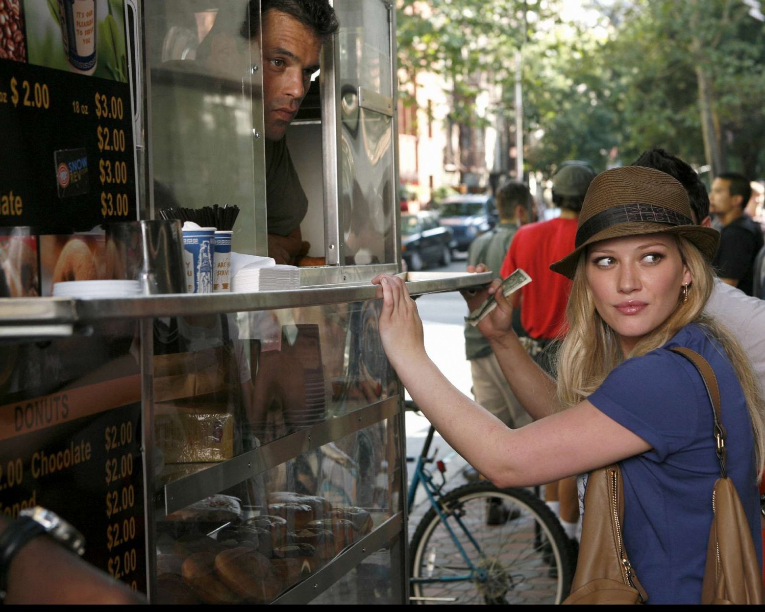 3x04_Stills_010.jpg