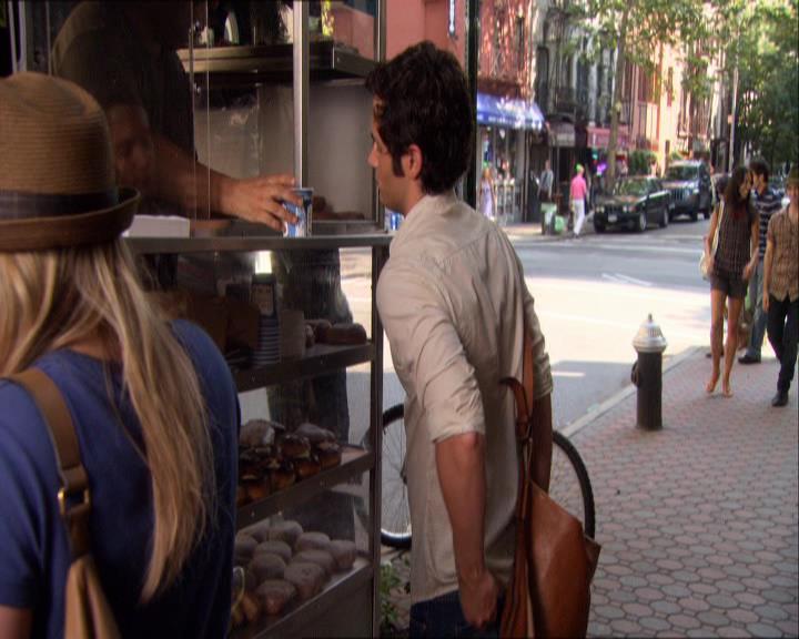 GossipGirlFan_dot_nl-3x04DanTheFleurette0070.jpg