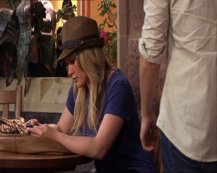 GossipGirlFan_dot_nl-3x04DanTheFleurette0797.jpg GossipGirlFan_dot_nl-3x04DanTheFleurette0797.jpg