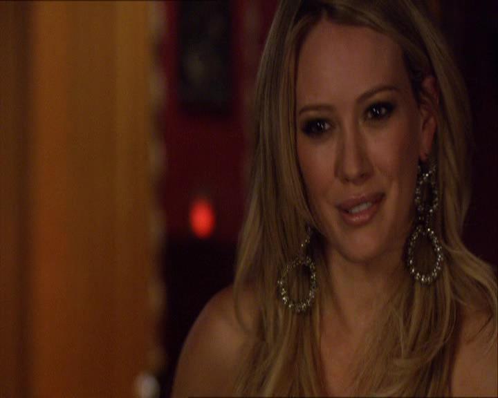 GossipGirlFan_dot_nl-3x04DanTheFleurette1781.jpg GossipGirlFan_dot_nl-3x04DanTheFleurette1781.jpg