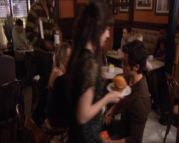 GossipGirlFan_dot_nl-3x04DanTheFleurette2245.jpg