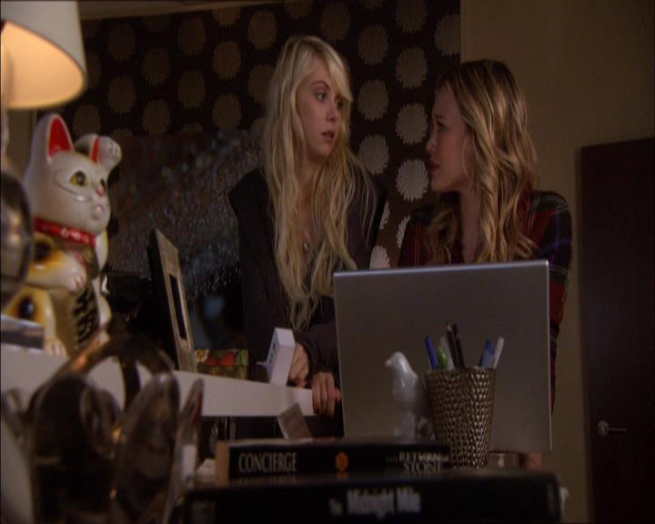 GossipGirlFan_dot_nl-3x08TheGrandfatherPartII1213.jpg