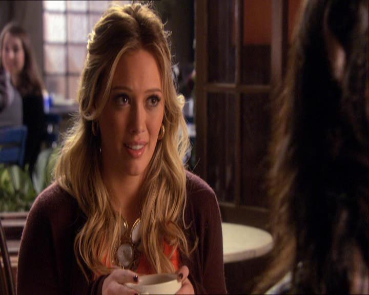 GossipGirlFan_dot_nl-3x09TheyShootHumphreyDontThey0231.jpg
