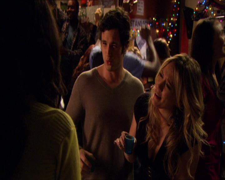 GossipGirlFan_dot_nl-3x09TheyShootHumphreyDontThey1097.jpg