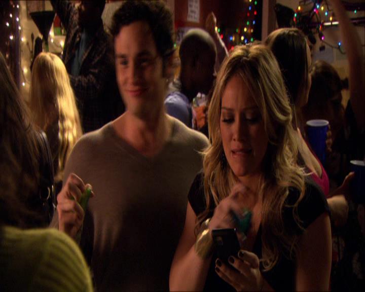 GossipGirlFan_dot_nl-3x09TheyShootHumphreyDontThey1104.jpg