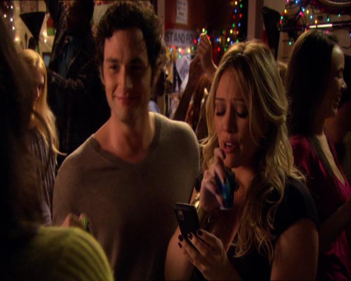 GossipGirlFan_dot_nl-3x09TheyShootHumphreyDontThey1105.jpg