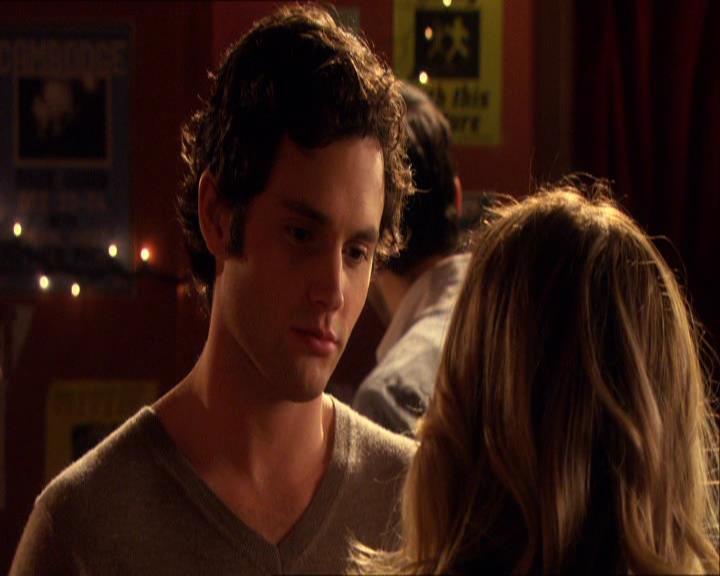 GossipGirlFan_dot_nl-3x09TheyShootHumphreyDontThey1288.jpg