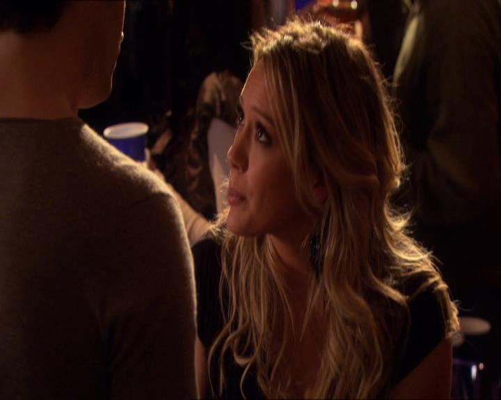 GossipGirlFan_dot_nl-3x09TheyShootHumphreyDontThey1290.jpg GossipGirlFan_dot_nl-3x09TheyShootHumphreyDontThey1290.jpg