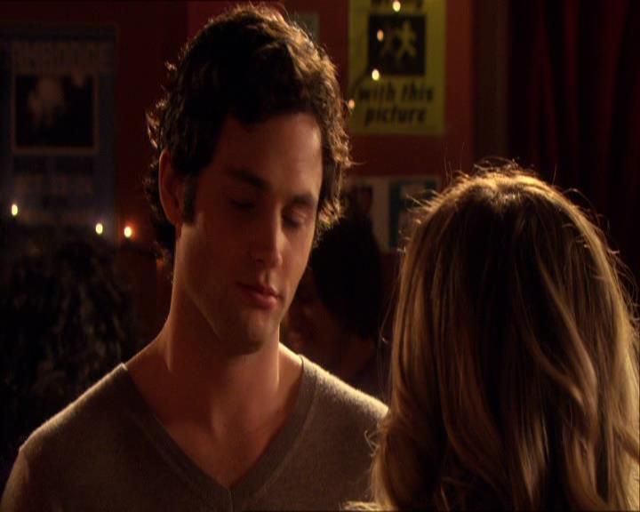 GossipGirlFan_dot_nl-3x09TheyShootHumphreyDontThey1293.jpg