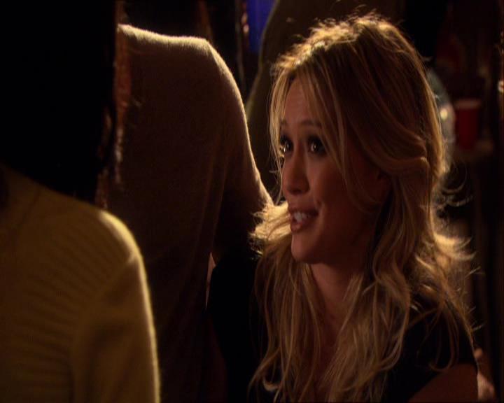 GossipGirlFan_dot_nl-3x09TheyShootHumphreyDontThey1311.jpg