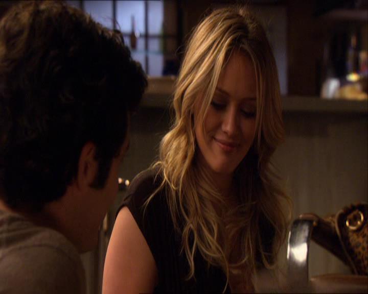GossipGirlFan_dot_nl-3x09TheyShootHumphreyDontThey1712.jpg