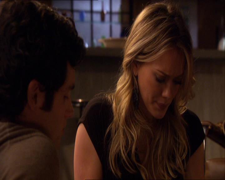 GossipGirlFan_dot_nl-3x09TheyShootHumphreyDontThey1729.jpg