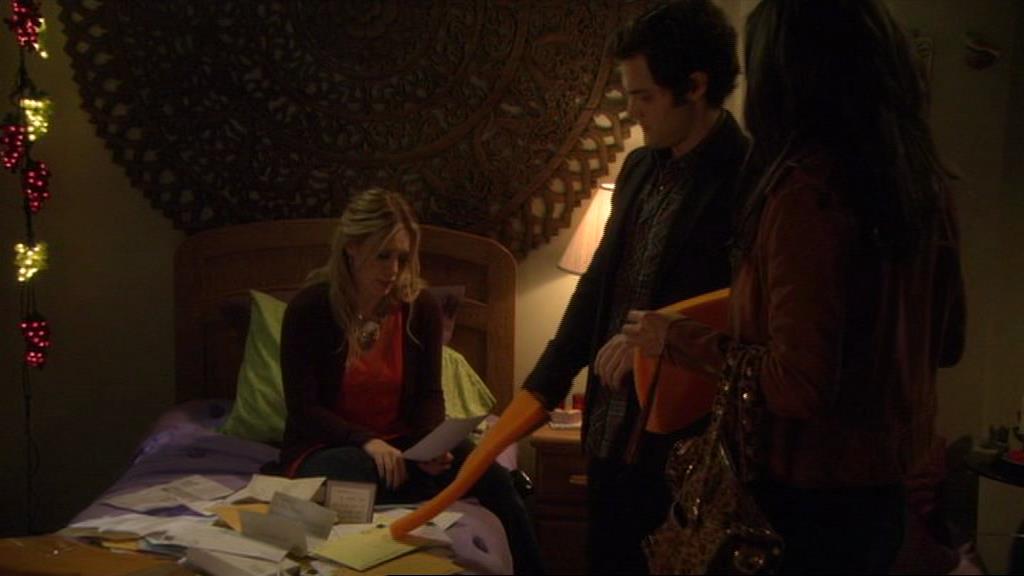 GossipGirlFan-dot-nl_3x09TheyShootHumpreysDontThey-UnairedScenes00016.jpg GossipGirlFan-dot-nl_3x09TheyShootHumpreysDontThey-UnairedScenes00016.jpg