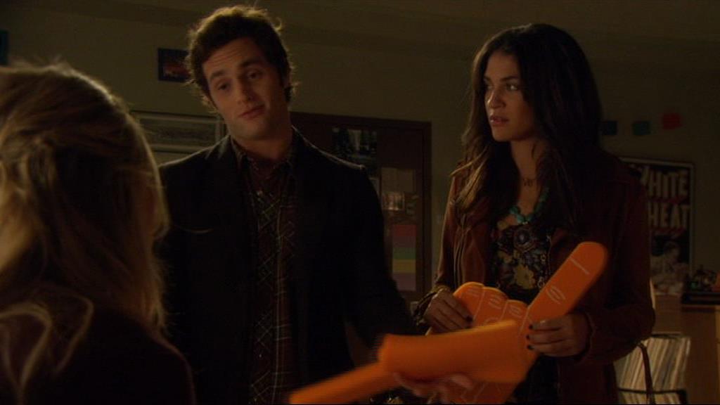 GossipGirlFan-dot-nl_3x09TheyShootHumpreysDontThey-UnairedScenes00047.jpg GossipGirlFan-dot-nl_3x09TheyShootHumpreysDontThey-UnairedScenes00047.jpg