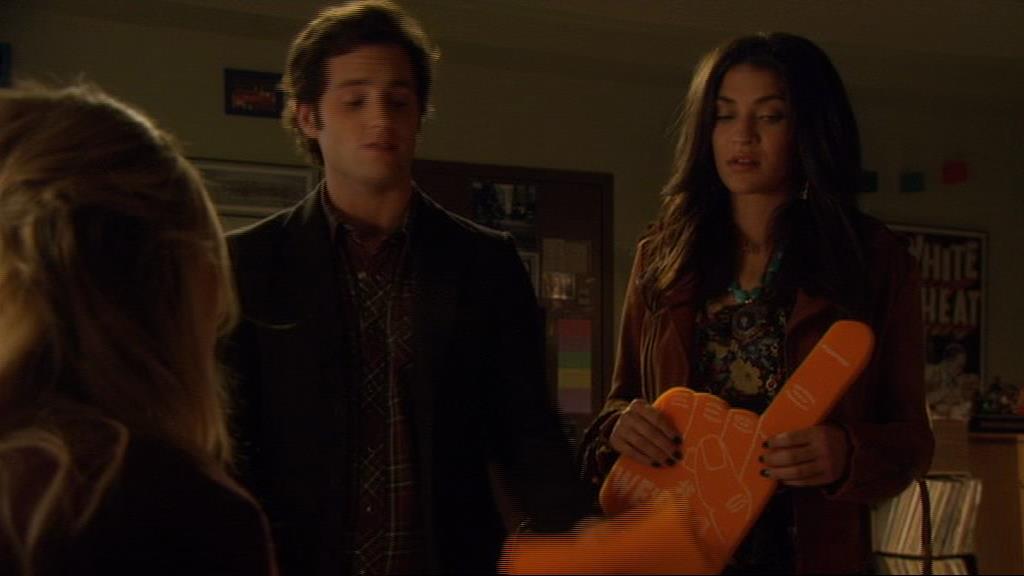 GossipGirlFan-dot-nl_3x09TheyShootHumpreysDontThey-UnairedScenes00048.jpg