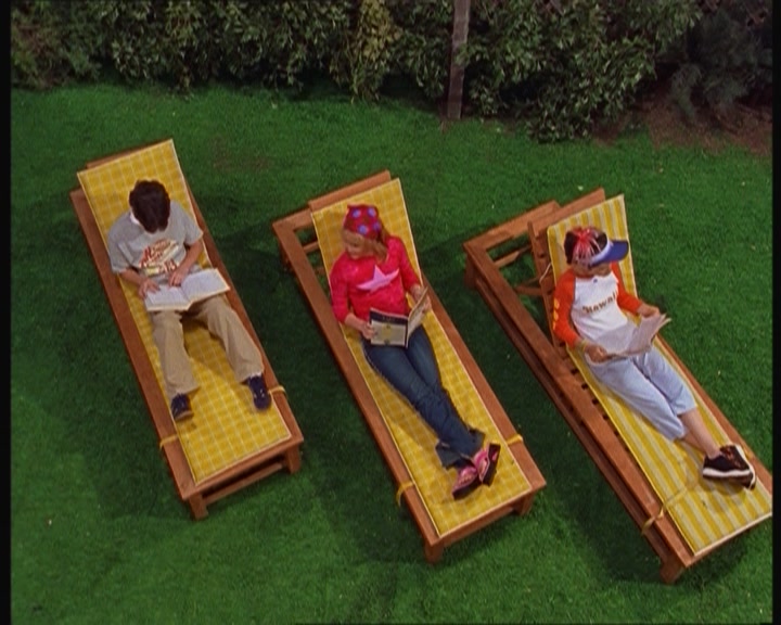 DailyDuff-dot-nl_LastYearsModel1164.jpg DailyDuff-dot-nl_LastYearsModel1164.jpg