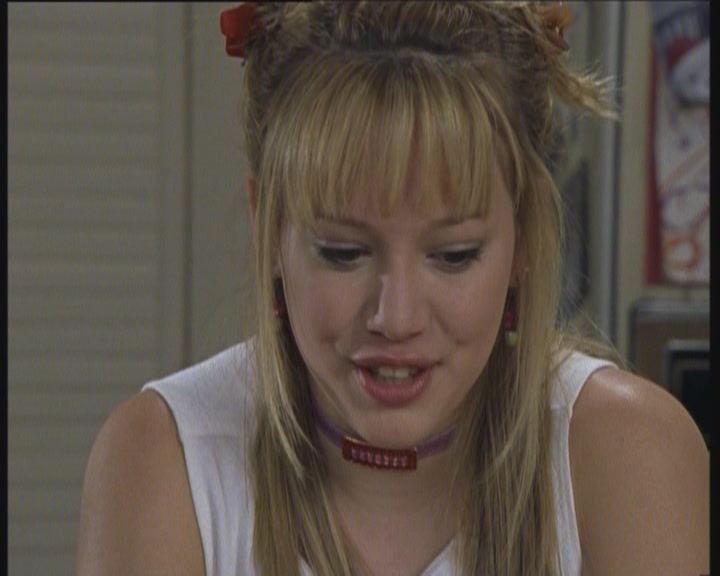 DailyDuff-dot-org_LizzieMcGuire-LizziesAndKatesBigAdventure0548.jpg DailyDuff-dot-org_LizzieMcGuire-LizziesAndKatesBigAdventure0548.jpg