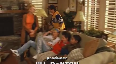 DailyDuff-dot-org_LizzieMcGuire-2x07TheLongestYard0106.jpg DailyDuff-dot-org_LizzieMcGuire-2x07TheLongestYard0106.jpg