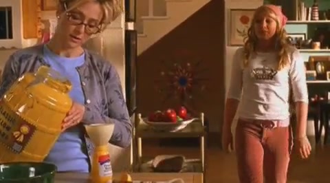 DailyDuff-dot-org_LizzieMcGuire-2x12BestDressedforMuchLess0238.jpg
