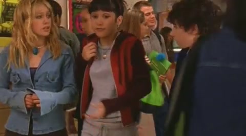 DailyDuff-dot-org_LizzieMcGuire-2x12BestDressedforMuchLess0516.jpg