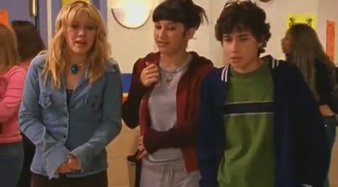 DailyDuff-dot-org_LizzieMcGuire-2x12BestDressedforMuchLess0521.jpg