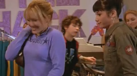 DailyDuff-dot-org_LizzieMcGuire-2x12BestDressedforMuchLess0856.jpg DailyDuff-dot-org_LizzieMcGuire-2x12BestDressedforMuchLess0856.jpg