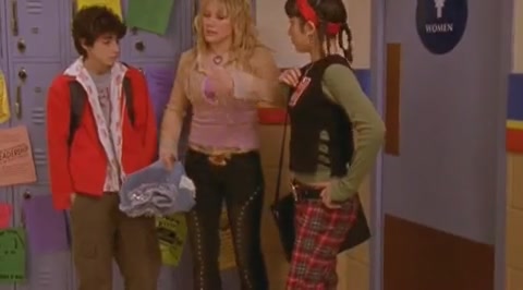 DailyDuff-dot-org_LizzieMcGuire-2x12BestDressedforMuchLess0992.jpg