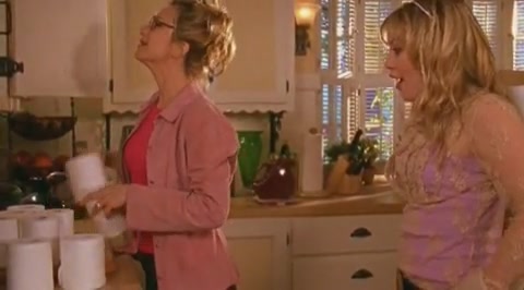 DailyDuff-dot-org_LizzieMcGuire-2x12BestDressedforMuchLess1092.jpg