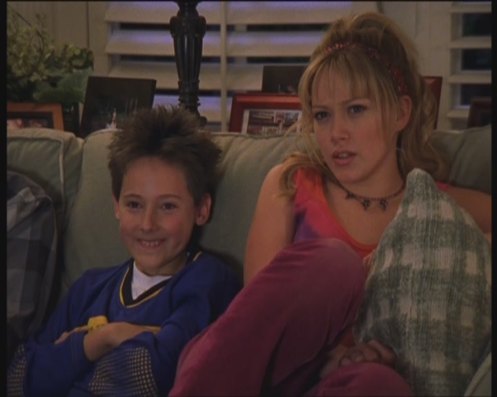 DailyDuff-dot-org_LizzieMcGuire-PartyOverHere1217.jpg DailyDuff-dot-org_LizzieMcGuire-PartyOverHere1217.jpg