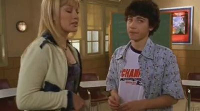 DailyDuff-dot-org_LizzieMcGuire-2x23Clue-Less0277.jpg