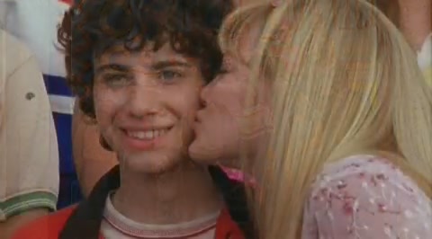 DailyDuff-dot-org_LizzieMcGuire-2x24ByeByeHillridgeJuniorHigh2416.jpg